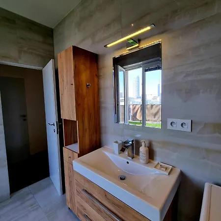 Apartment Premium Old Town Huge Terasse Near Eurovea With Amaznig View