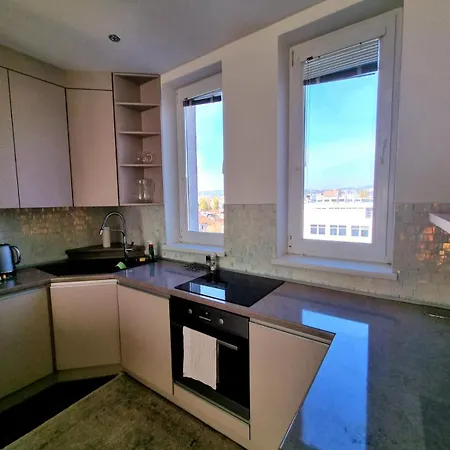 Apartment Premium Old Town Huge Terasse Near Eurovea With Amaznig View